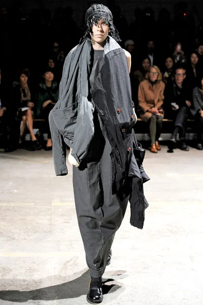 Look 18